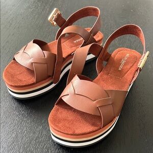 Kelsi Dagger Honey Brown Platform Sandals NWOT